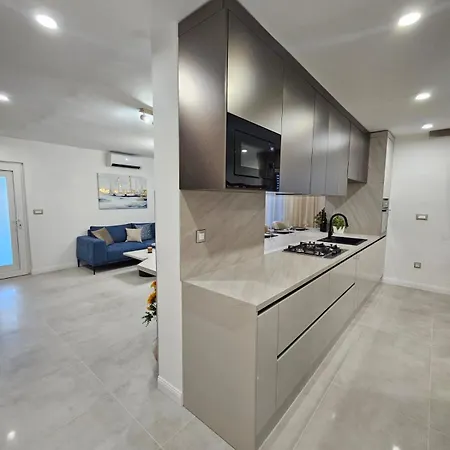 Luxury Ane 자다르